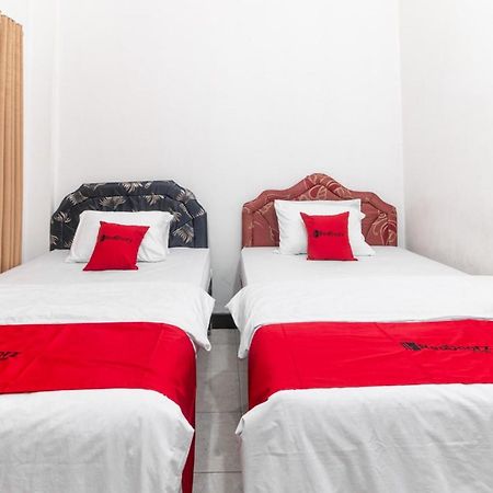 Reddoorz Near Bahu Mall Manado Malalayang Екстер'єр фото