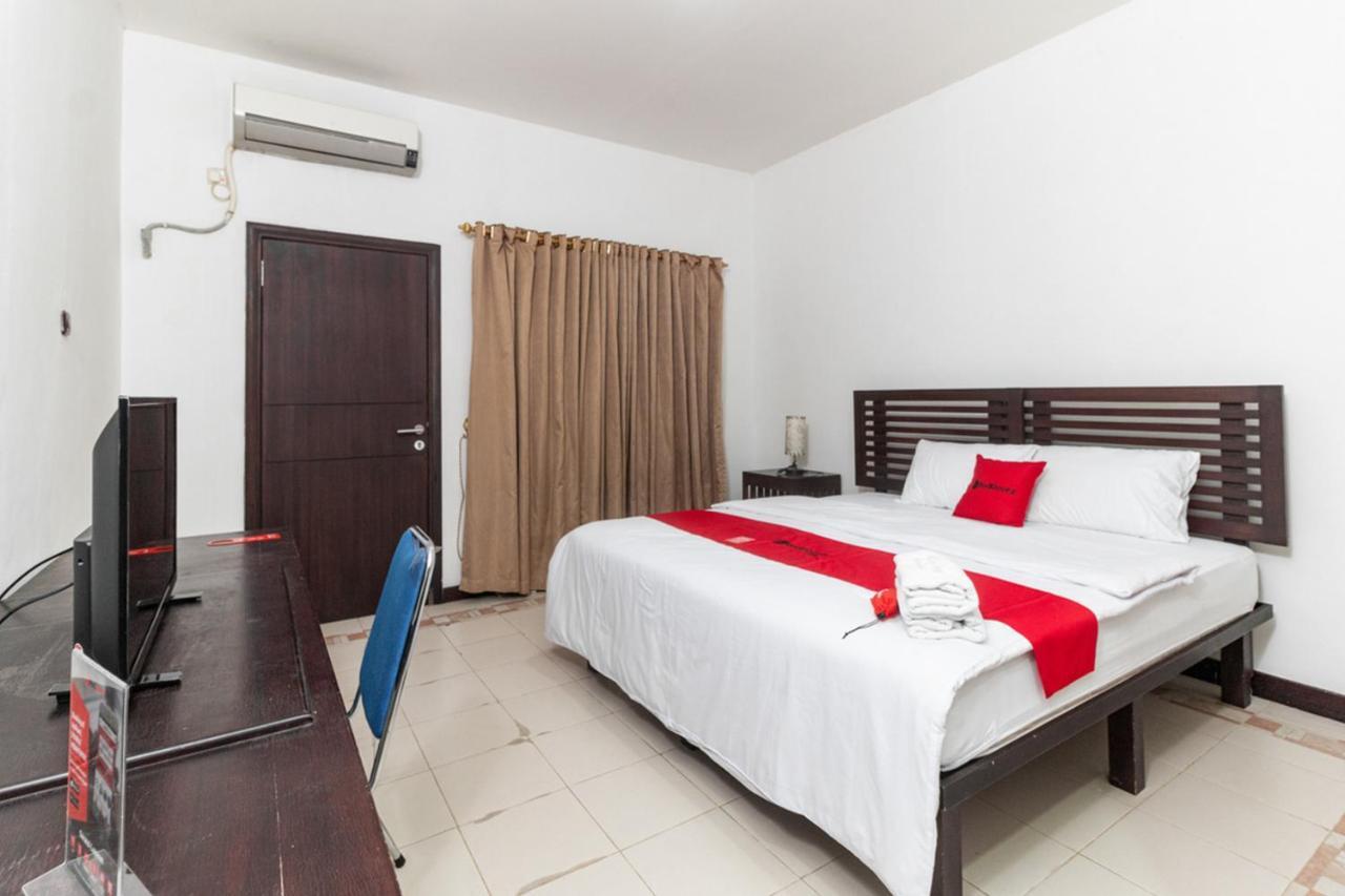 Reddoorz Near Bahu Mall Manado Malalayang Екстер'єр фото
