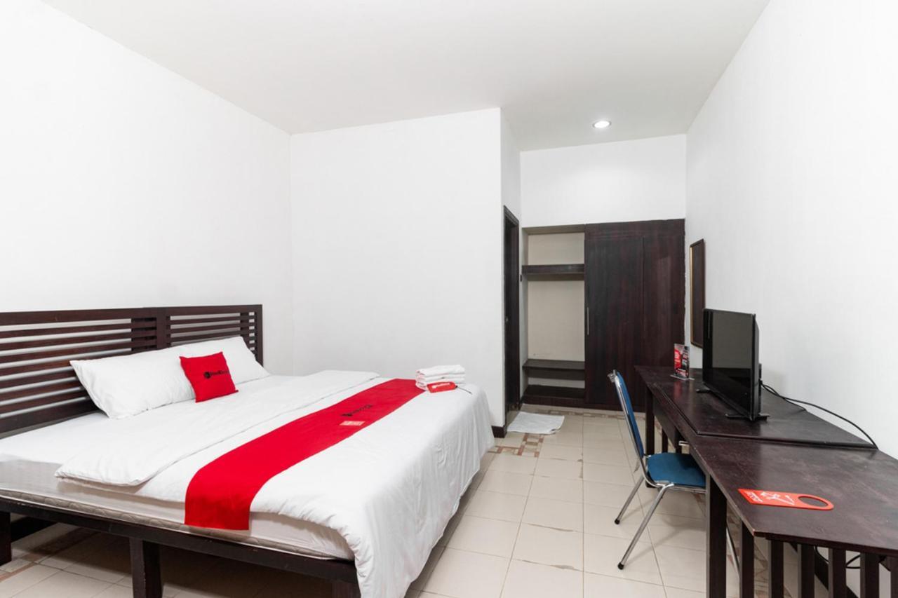 Reddoorz Near Bahu Mall Manado Malalayang Екстер'єр фото